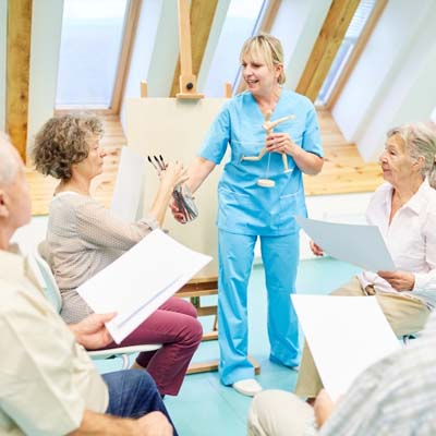 picture of seniors drawing